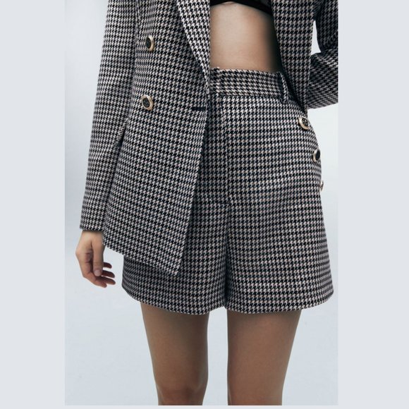 SOLD! ZARA High-Waisted Shorts - Picture 7 of 12